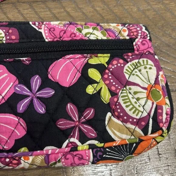 Vera Bradley wristlet - Picture 3 of 11